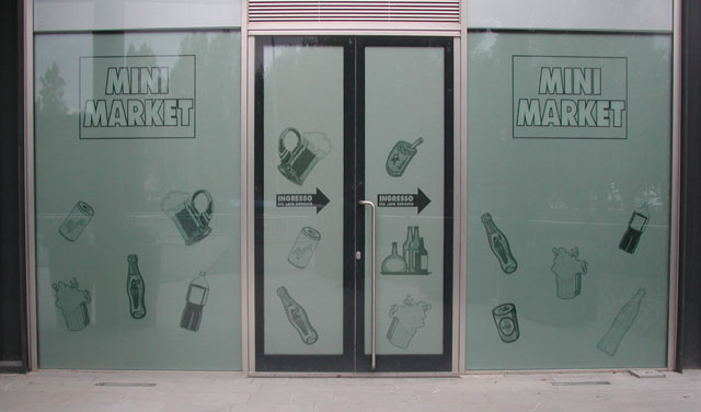 Vetrine e Tende interne MINI MARKET - Clicca l'immagine per chiudere